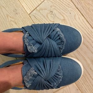 Denim platform sneakers